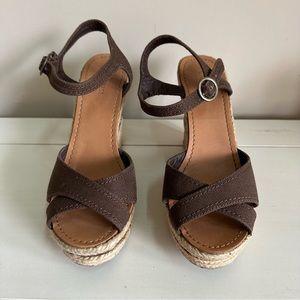 Nine West brown wedge sandals